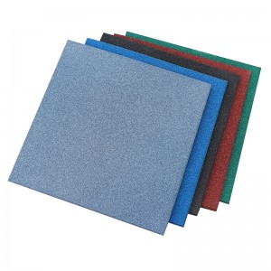 بلاط المطاط في الهواء الطلق