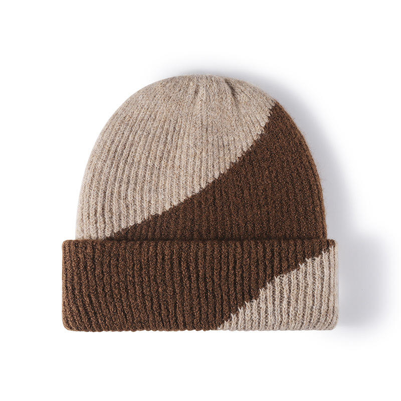 الشتاء في الهواء الطلق البارد الإناث البارد دافئ الصوف صوف القبعة قبعة الموضة قبعة
