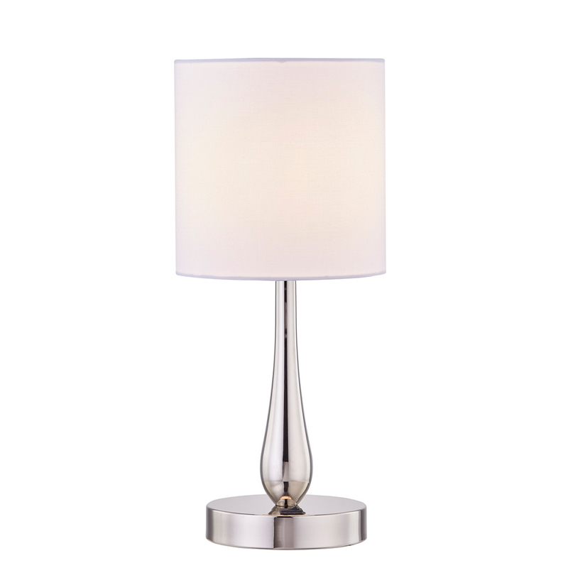 مصباح طاولة على طراز صغير مع إنهاء نيكل مصقول ومفتاح على/off rocker في طابور في غرفة الضيوف