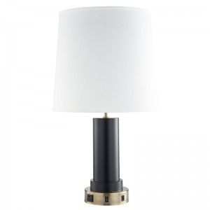 ليالي مخصصة مصباح مع النحاس العتيقة والانتهاء الأسود ، A On/off Rocker Switch ، منفذ مريح ومنفذ شحن USB في غرفة الضيوف