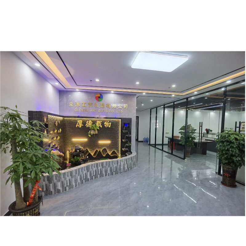 أي نوع من الشركات هو Global Art Gifts Company Limited