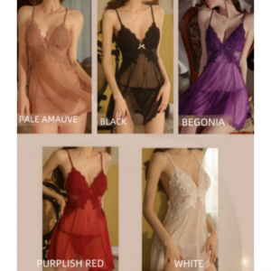 مثير الملابس الداخلية. انظر - من خلال ، فستان الانزلاق المغري مع نقي - حتى الآن - نمط مغر ، يتميز بالربط الشبكي والدانتيل ، بنيت - في م...