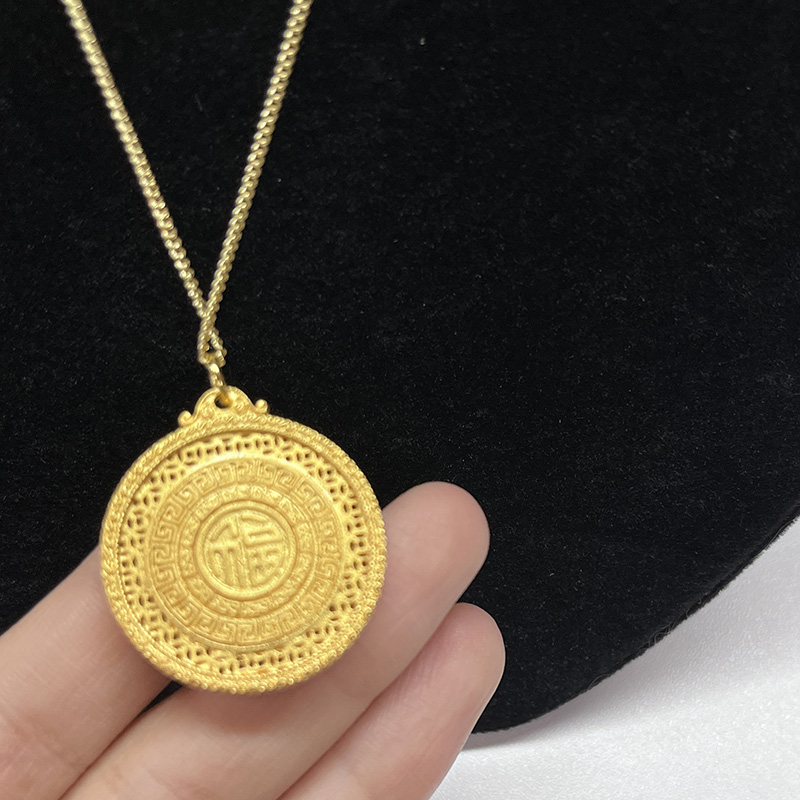 24K الذهب-مطلي ثلاثة ثلاثة-قلادة الثروة ذات الثروة المصنوعة من الضفدع مع فليجري معقدة وشخصية فو من أجل الازدهار والثروة