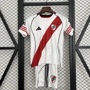 25/26 Kids River Plate Size: 16-28
