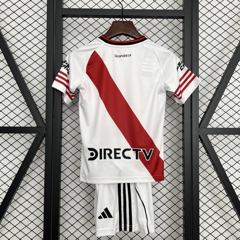 25/26 Kids River Plate Size: 16-28